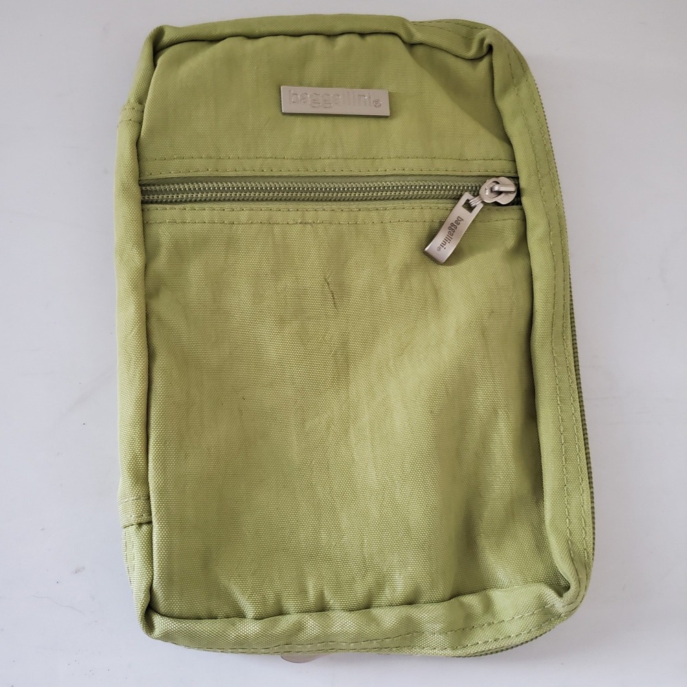 Baggallini Sage Green Nylon Travel Organizer Pouch Wallet Crossbody Bag